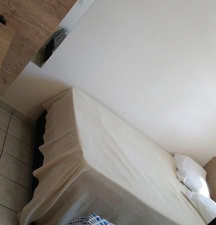 Dormitorio Canarinho Goiânia Eksteriør bilde