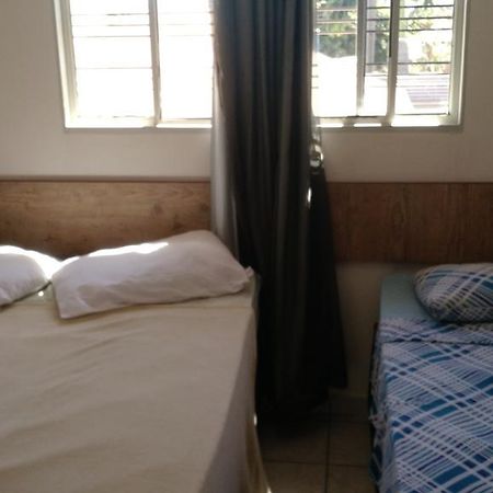 Dormitorio Canarinho Goiânia Eksteriør bilde